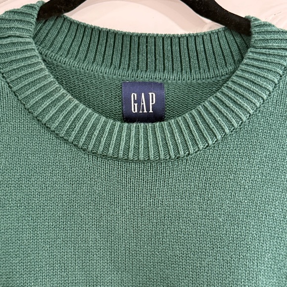 GAP Men's Deep Green Crewneck Sweater - Picture 3 of 4